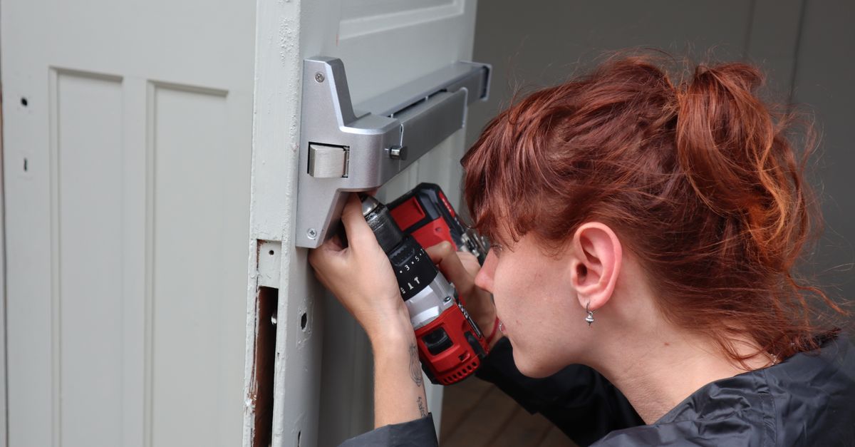 24/7 Emergency Locksmith service — Lake Grove Locksmith Long Island