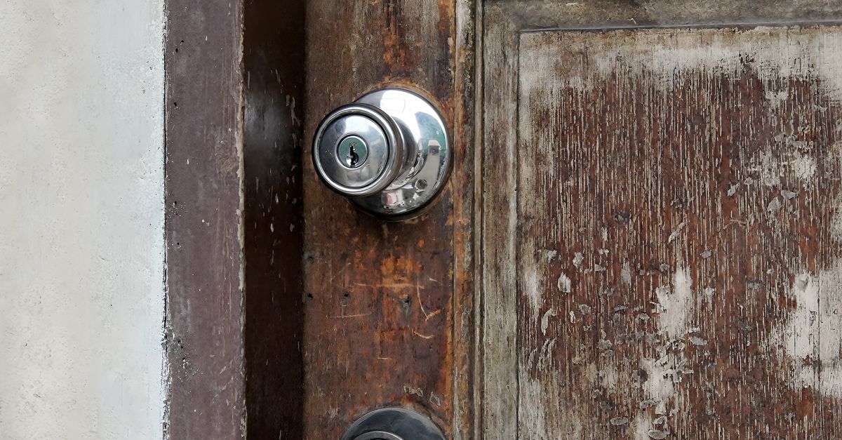 How Much Should a Locksmith Cost Per Hour on Long Island? — Lake Grove Locksmith Long Island