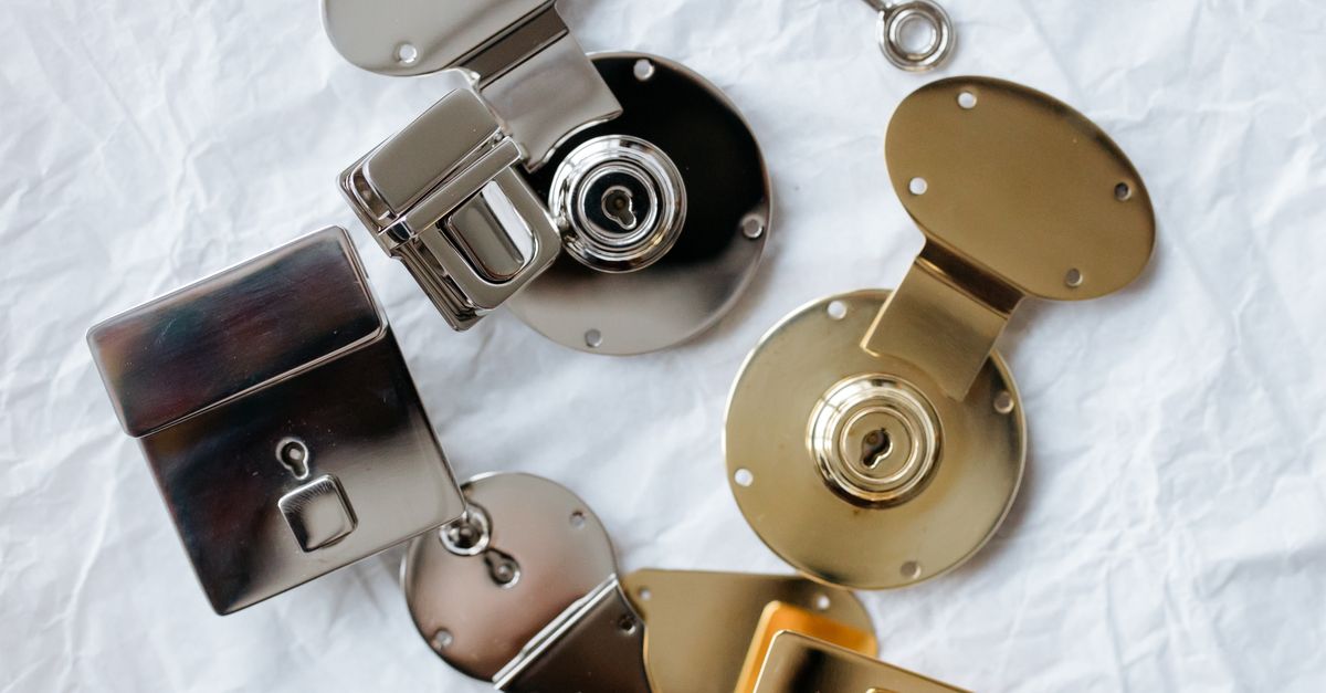 door lock — Lake Grove Locksmith Long Island
