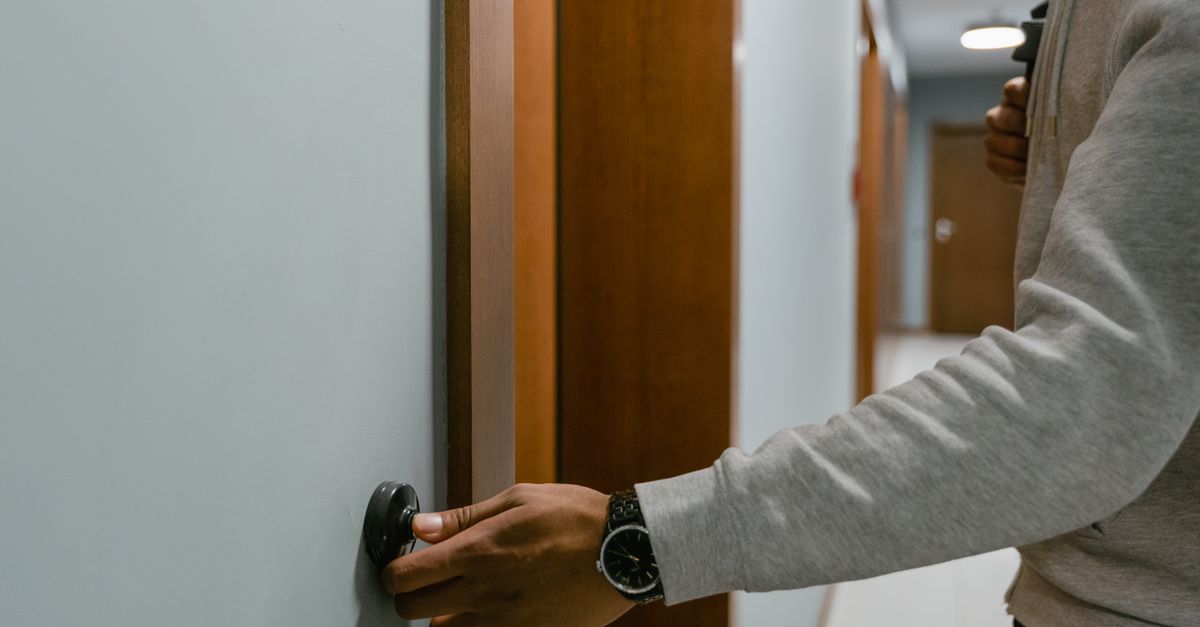 locksmith service technician — Lake Grove Locksmith Long Island