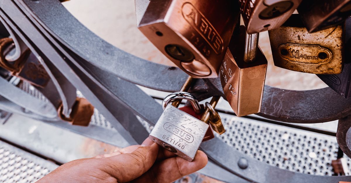door lock — Lake Grove Locksmith Long Island