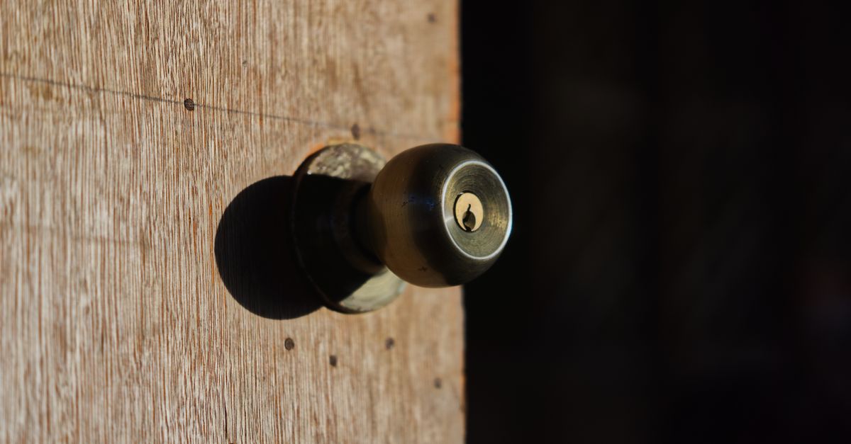 Why Lock Rekey After Tenant Turnover Is a Non-Negotiable Step for Landlords — Lake Grove Locksmith Long Island